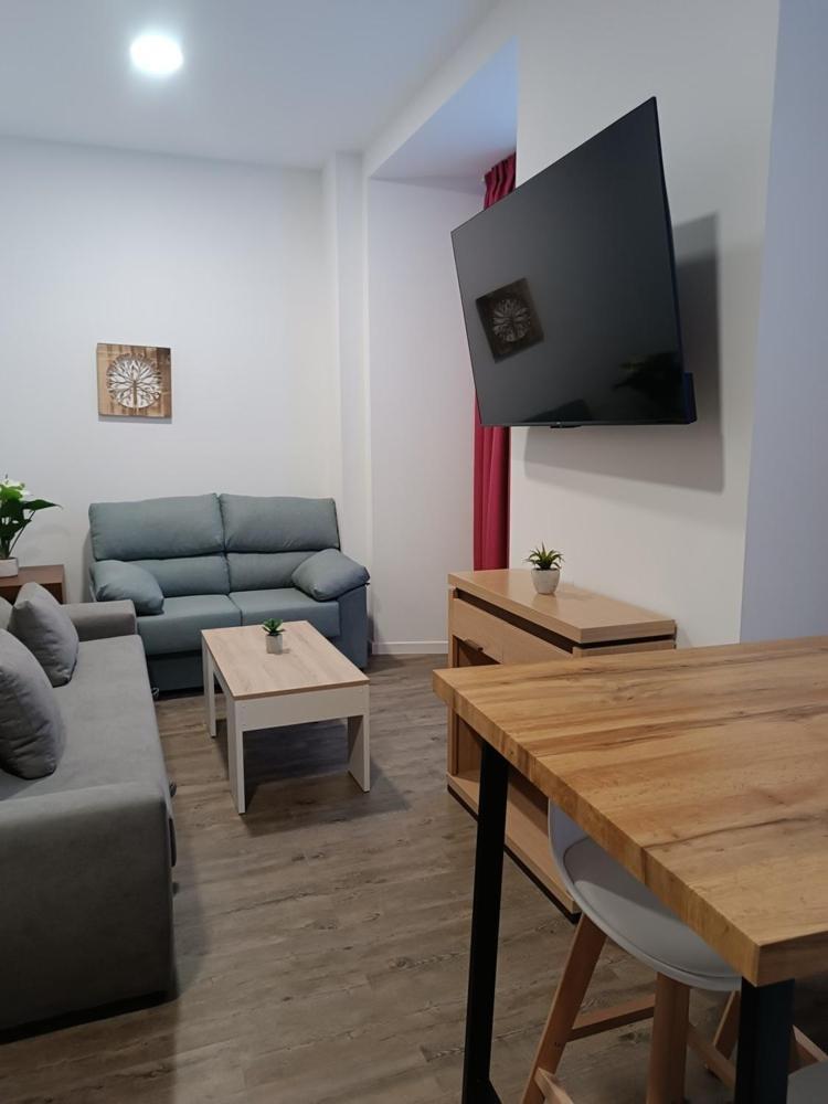 Apartamentos Turisticos Avila Puerta De San Vicente 0-2 المظهر الخارجي الصورة