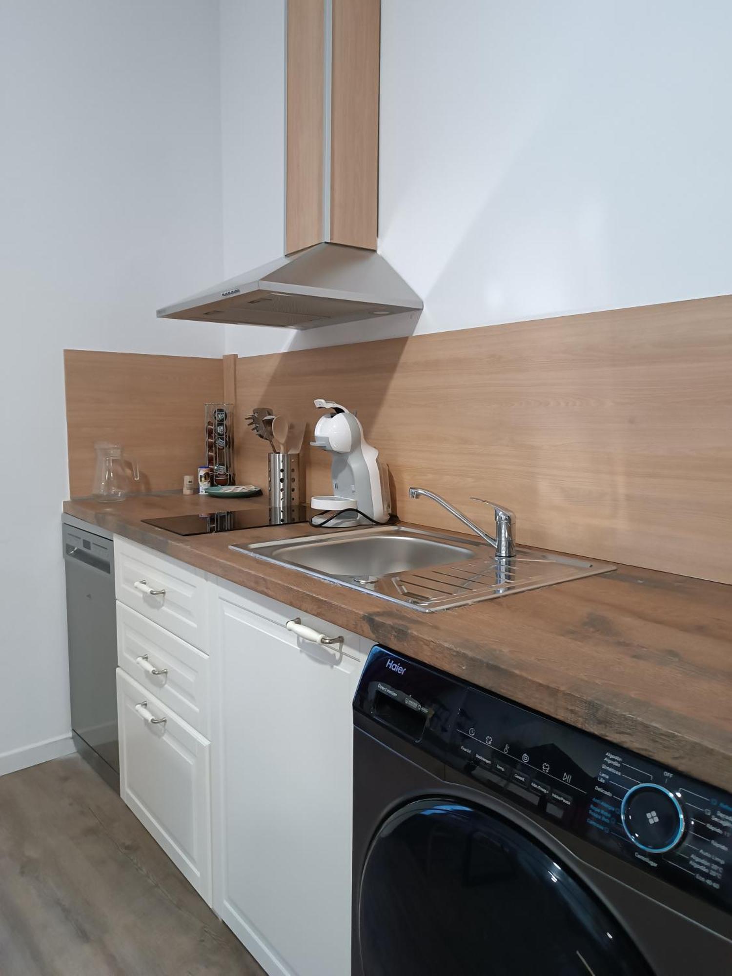 Apartamentos Turisticos Avila Puerta De San Vicente 0-2 المظهر الخارجي الصورة